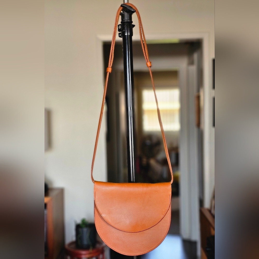 Sara Barner Brown Leather Saddle Shoulder Bag